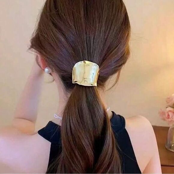 Anthropologie Accessories - Geo Gold Hair tie M1300